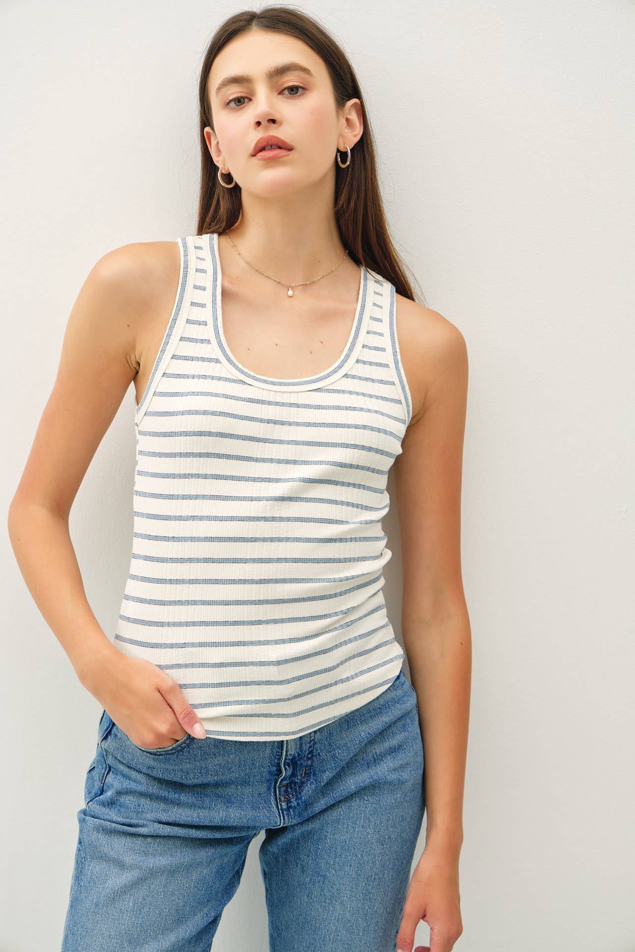 Striped rib tank
