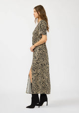 V-Neck Flutter Sleeve Front Slit Maxi Dress: BLACK/NATURAL / L