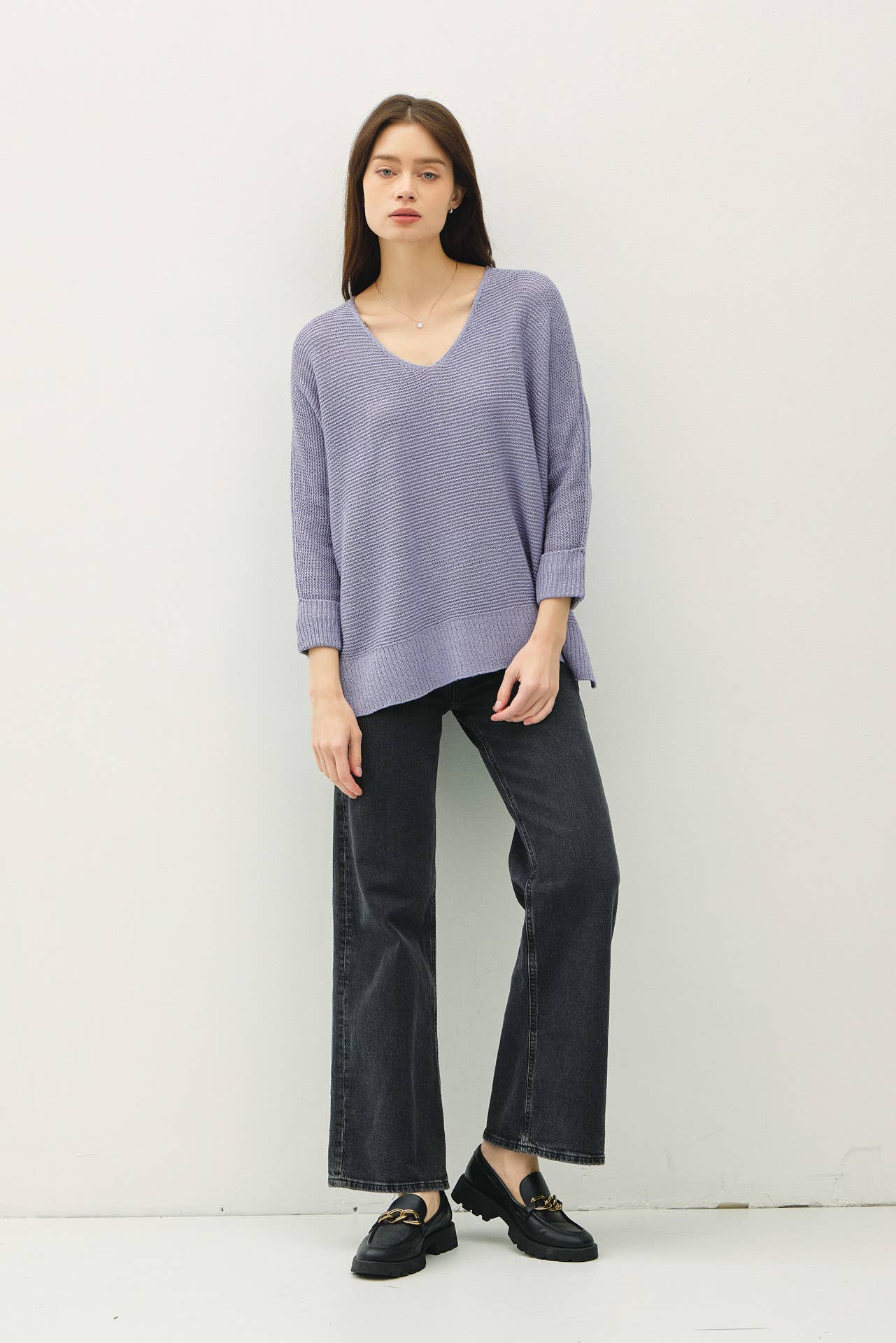 V-NECK Sweater
