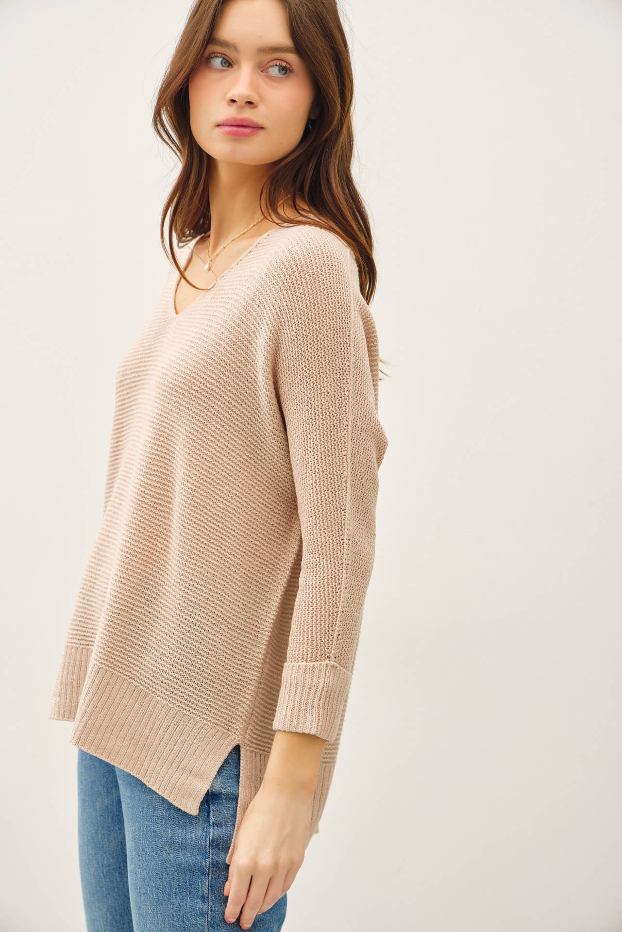V-NECK Sweater