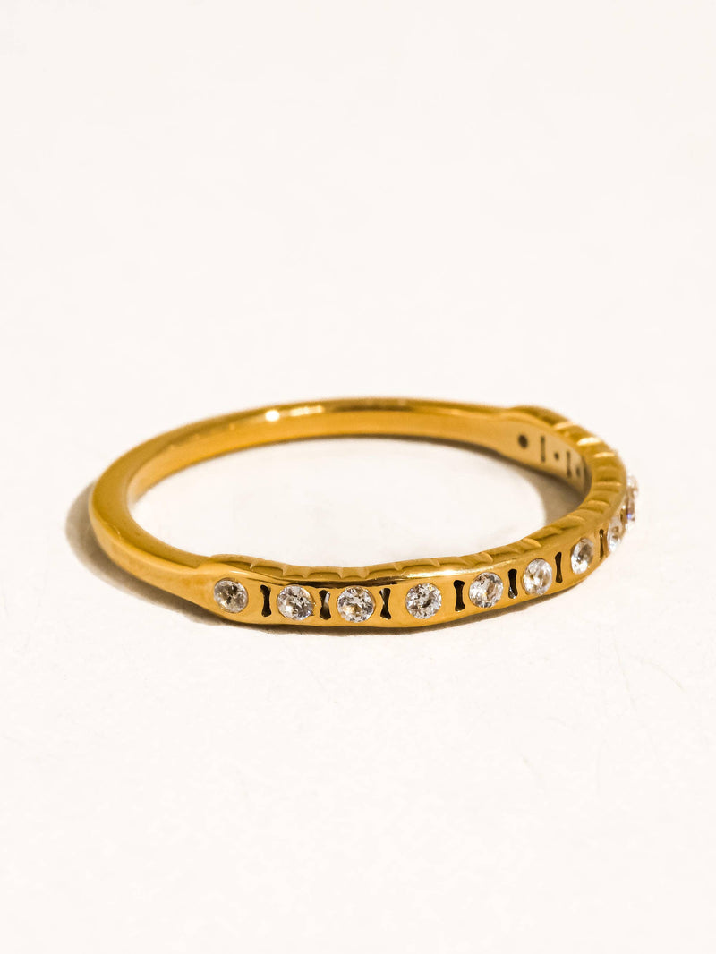Flair 18K Gold Non-Tarnish Thin CZ Band: Yellow Gold / 8
