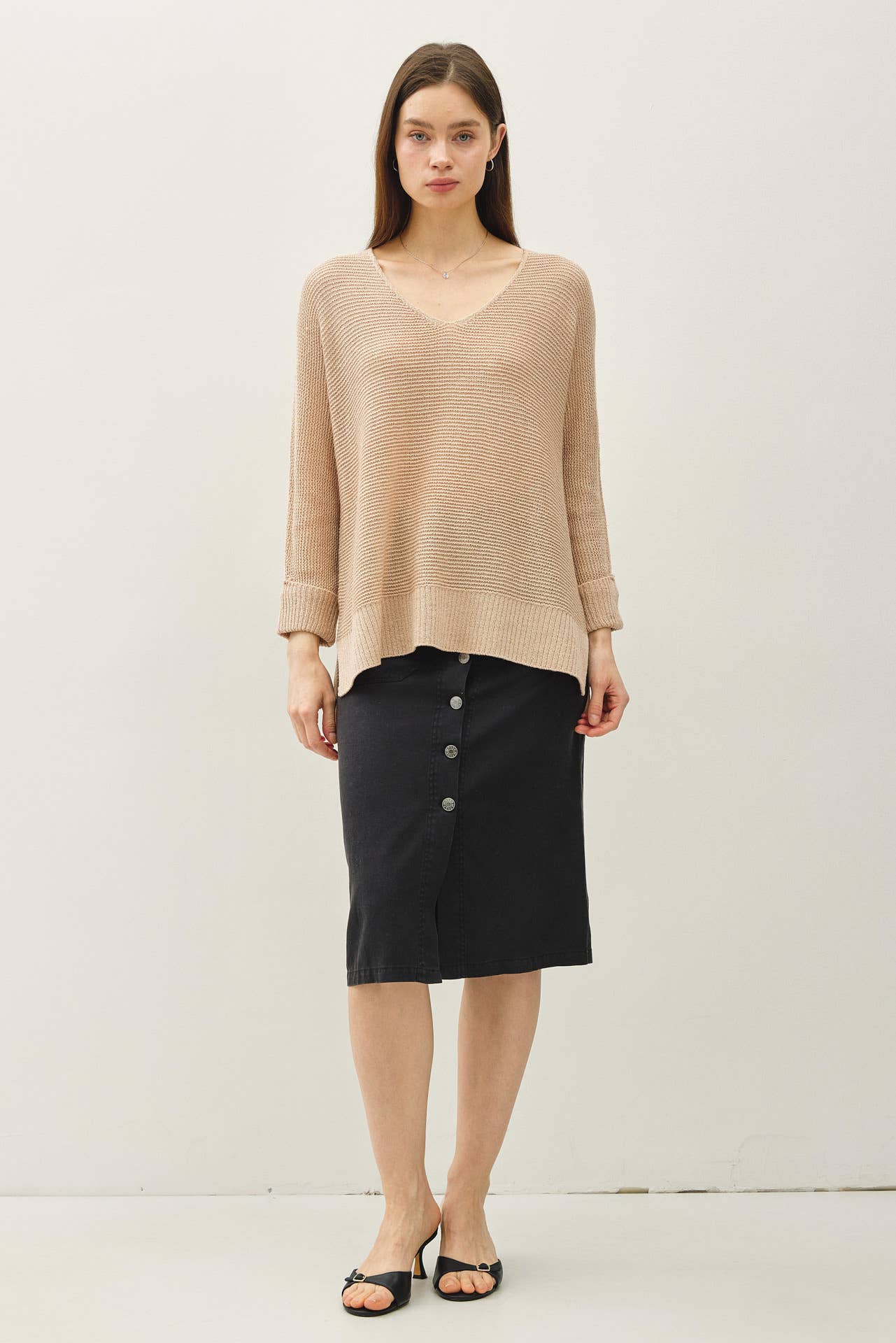 V-NECK Sweater
