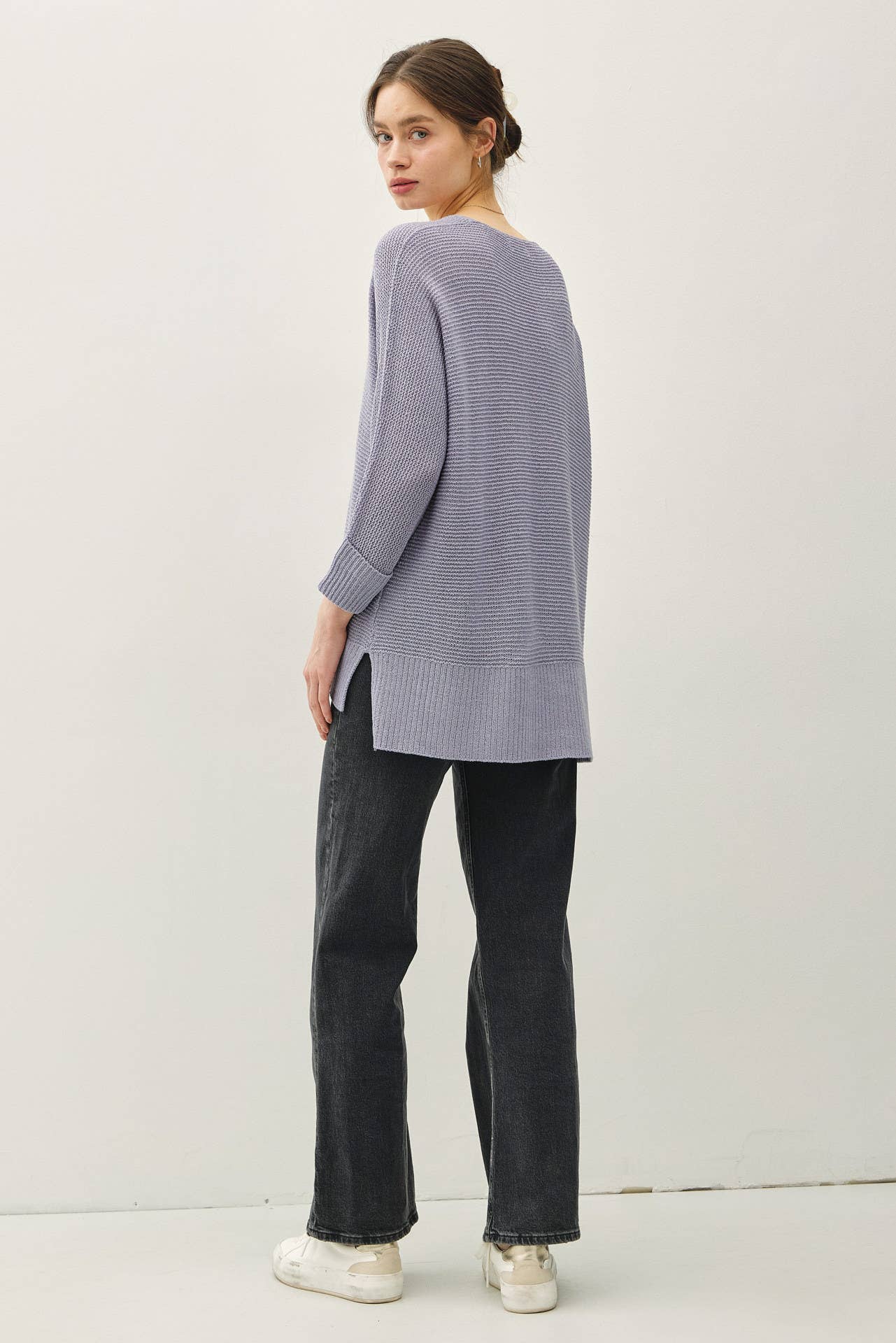 V-NECK Sweater