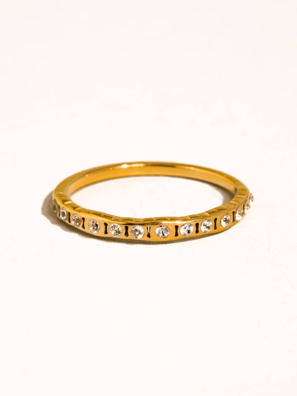 Flair 18K Gold Non-Tarnish Thin CZ Band: Yellow Gold / 7