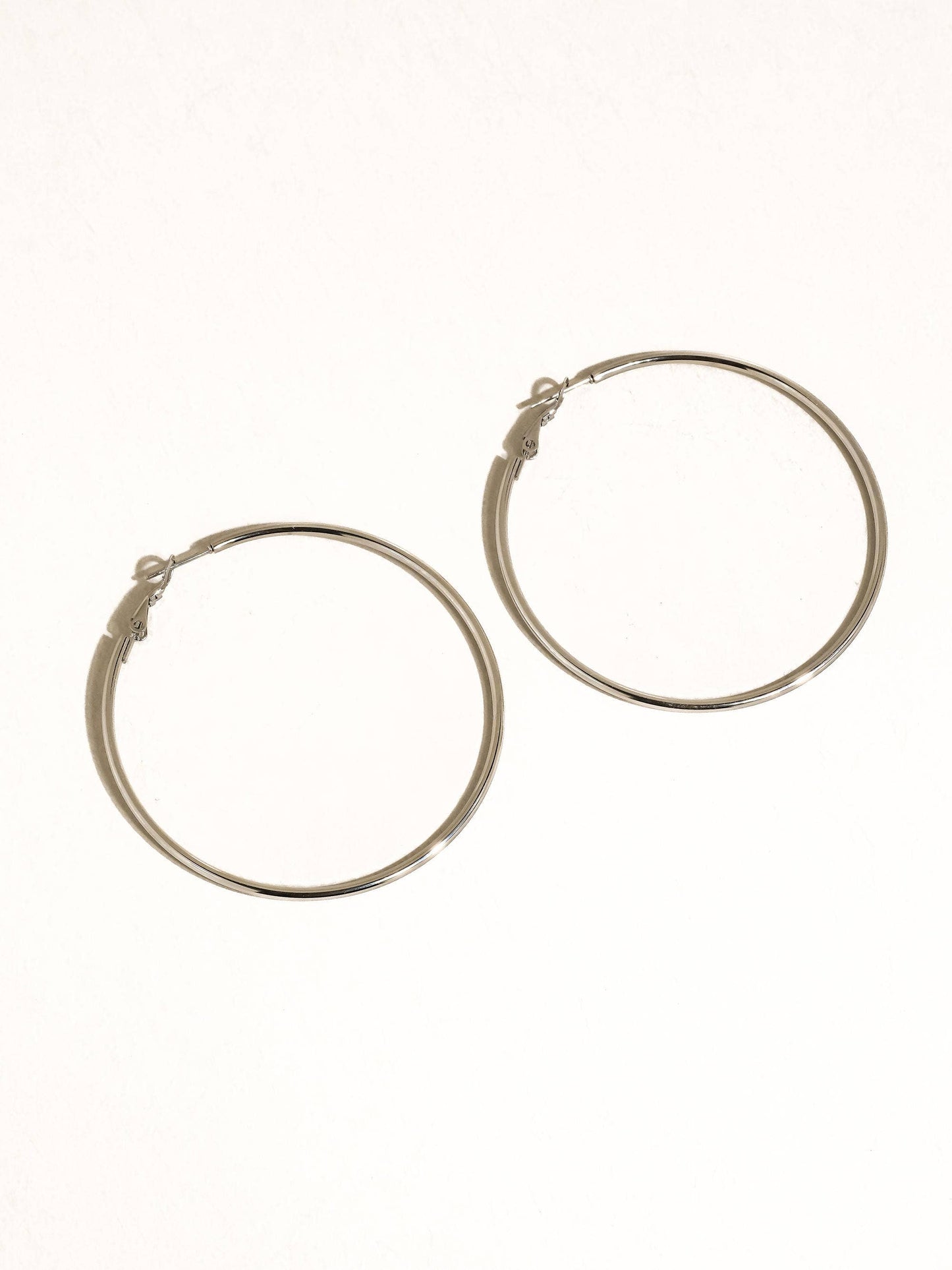 Eska 18K Gold Non-Tarnish Classic Thin Hoop Earring: Silver / 40 MM