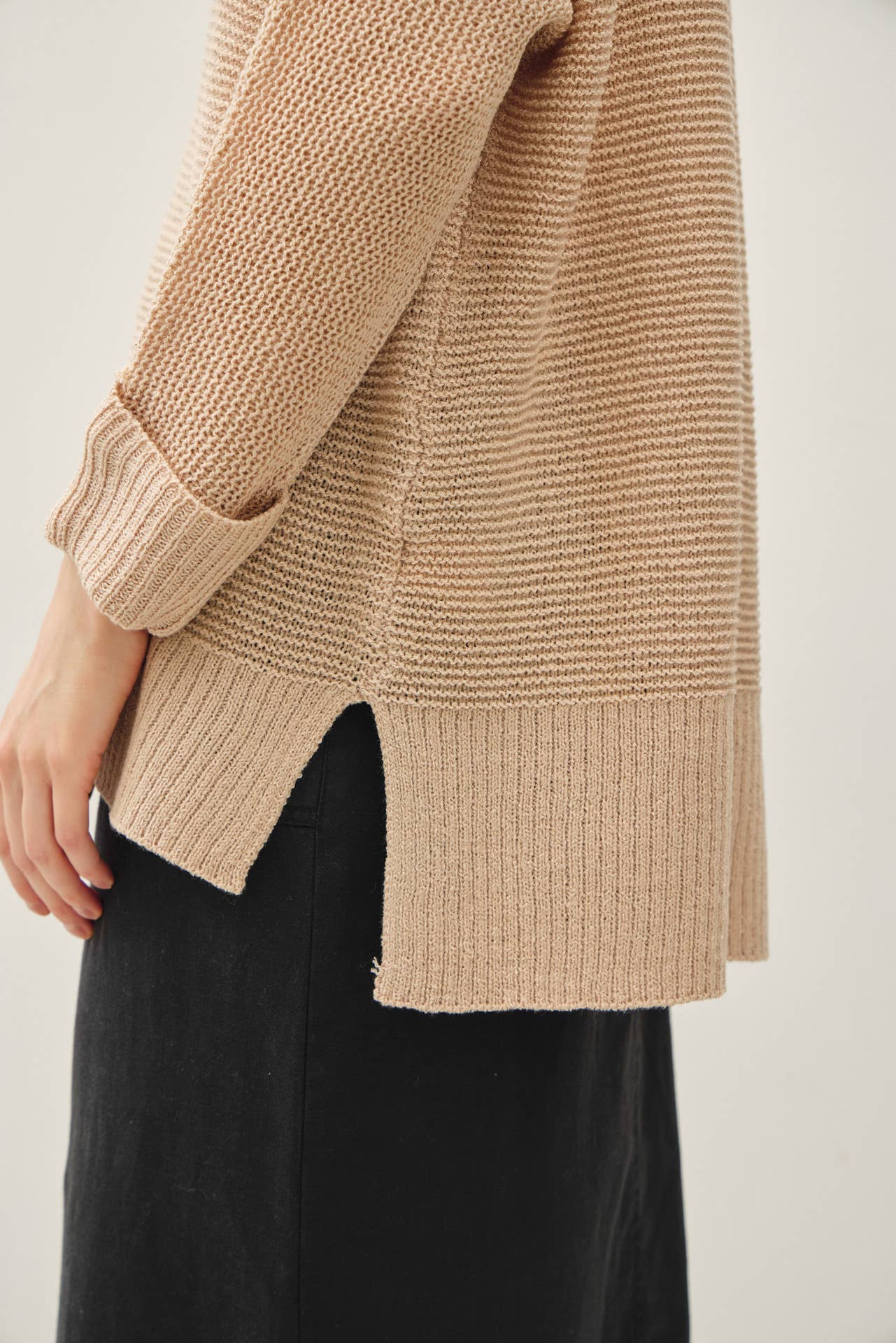 V-NECK Sweater