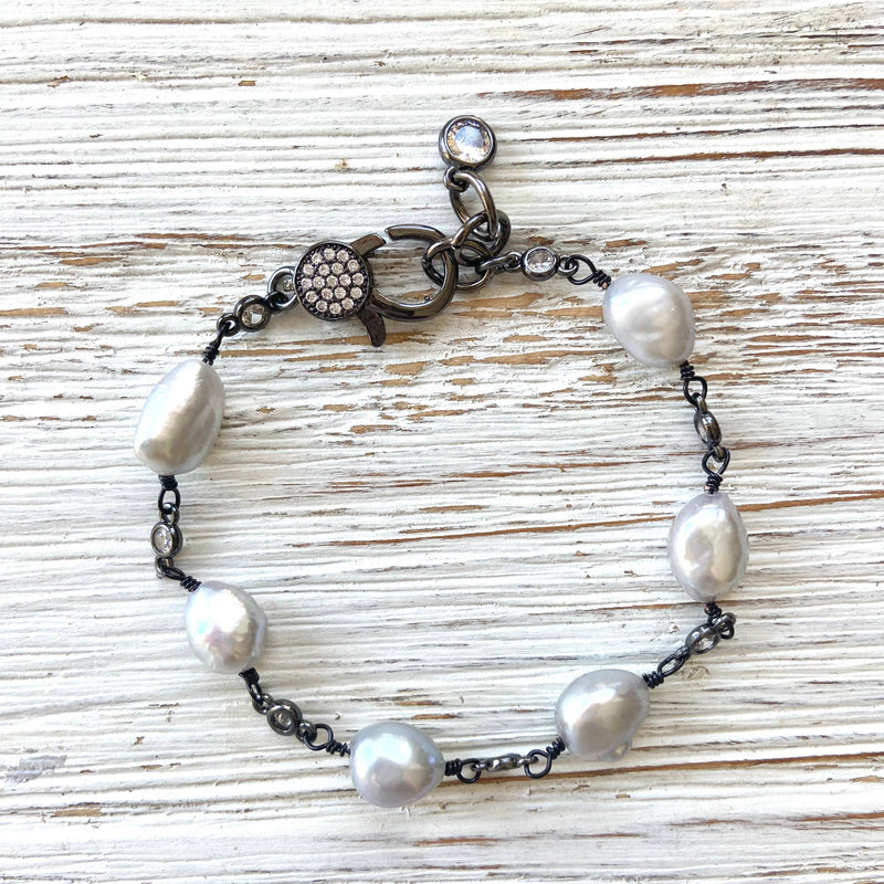 Fresh water pearl bracelet boutique salon jewelry beach sea: White pearl gold chain