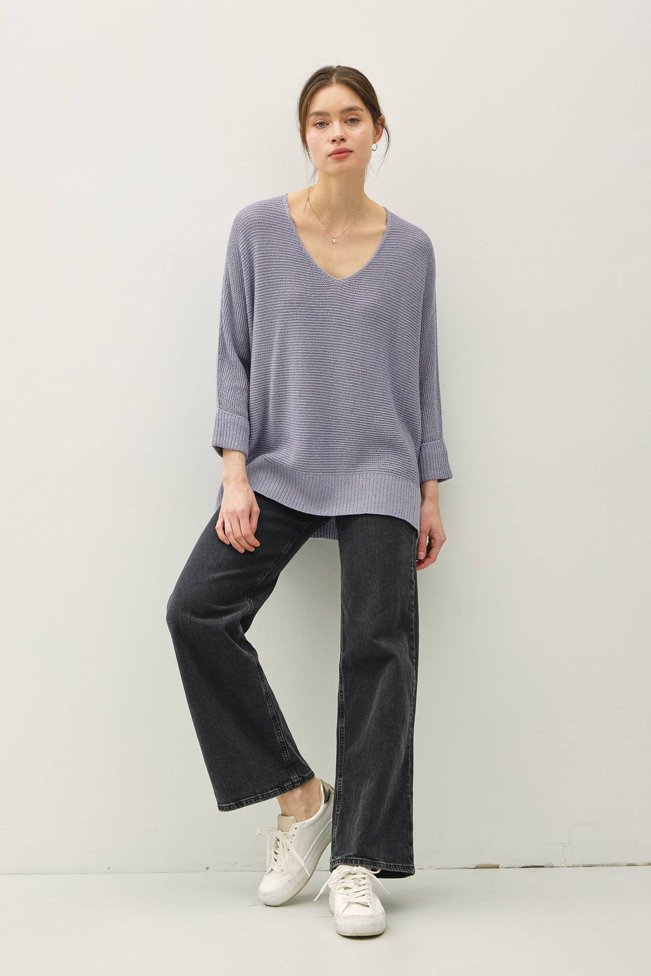 V-NECK Sweater