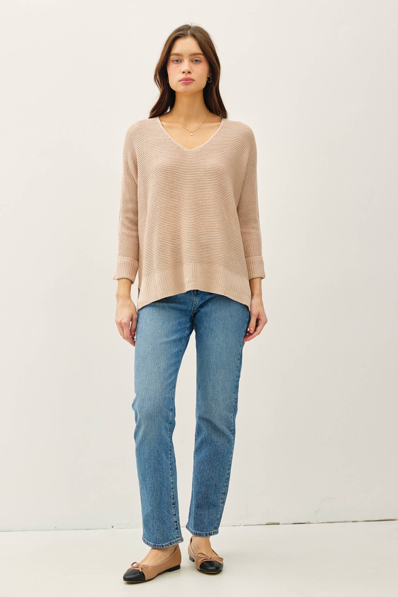 V-NECK Sweater
