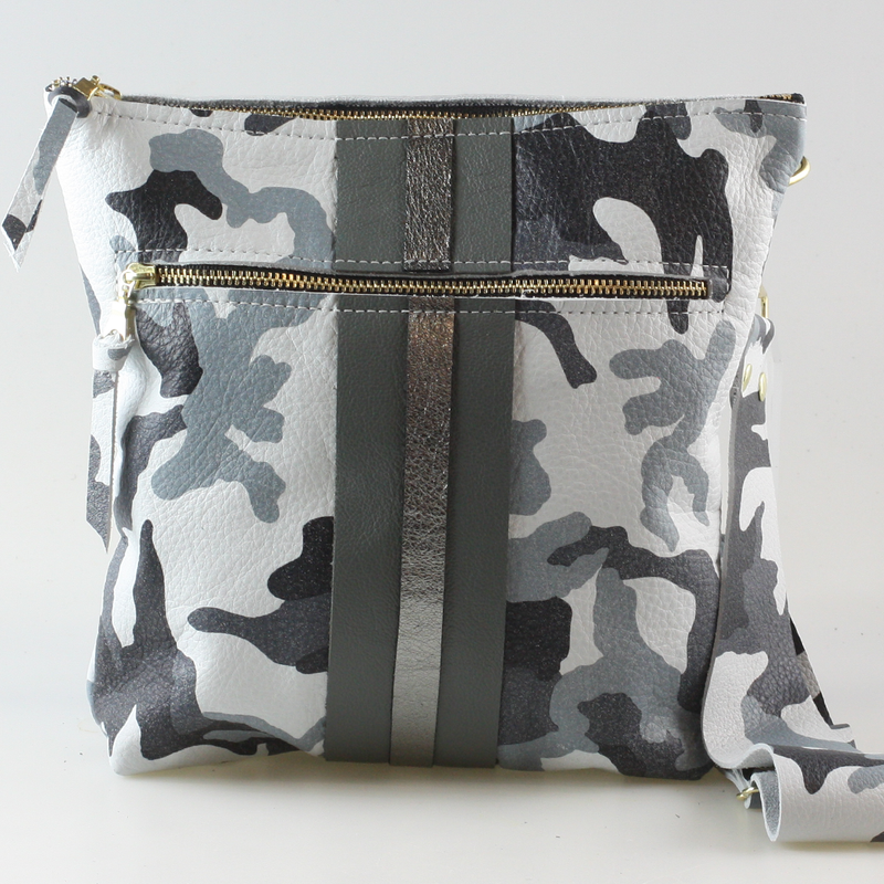 The Stripe Lakeshore - 2 sizes!: Mocha w/Layered Stripe: Rattle-Pewter / 9"x9.5" / Matching Leather Strap