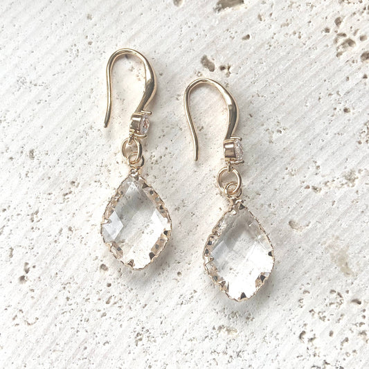 Gold crystal earrings boutique salon gift shop jewelry: Diamond